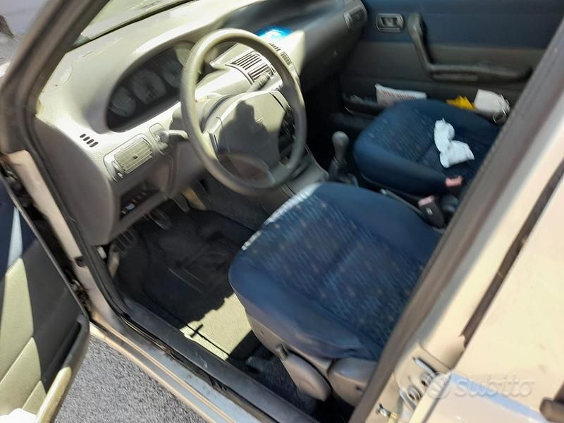 Usata Fiat Punto 60 CV (44 kW) 1999 Grigio Utilitaria