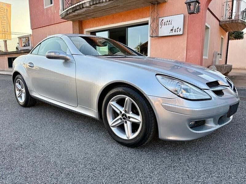 Usata Mercedes SLK200 163 CV (119 kW) 2006 Argento Cabrio