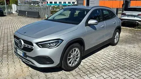Gebraucht Mercedes GLA200 Business 150 PS (110 kW) 2021 SUV