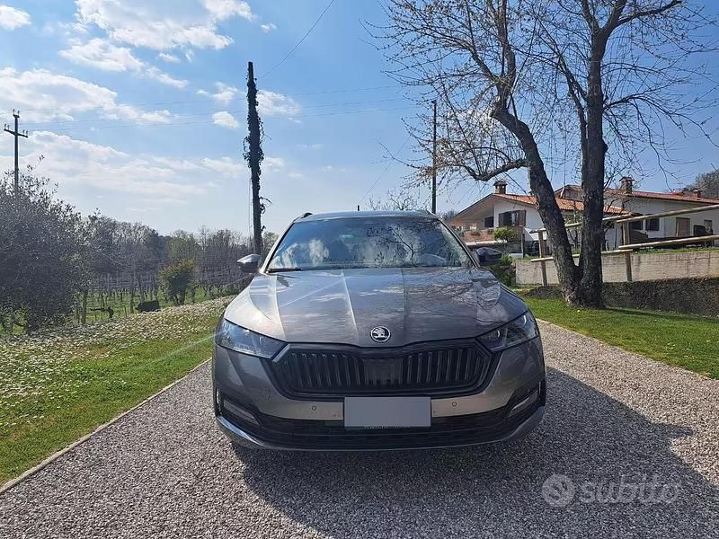 Usata Skoda Octavia Style 150 CV (110 kW) 2023 Grigio Station wagon