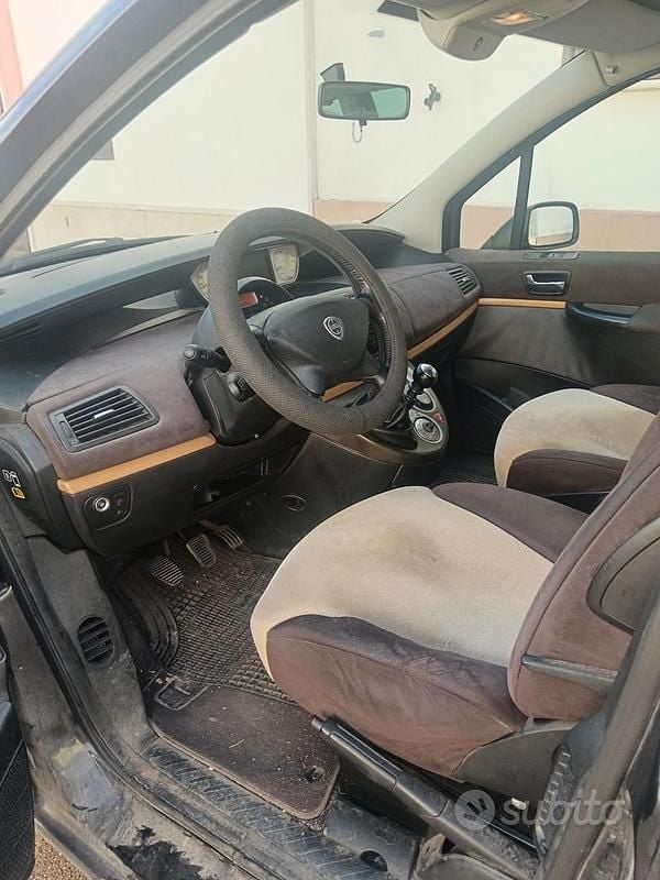 Usata Lancia Phedra 136 CV (100 kW) 2009 Nero Monovolume