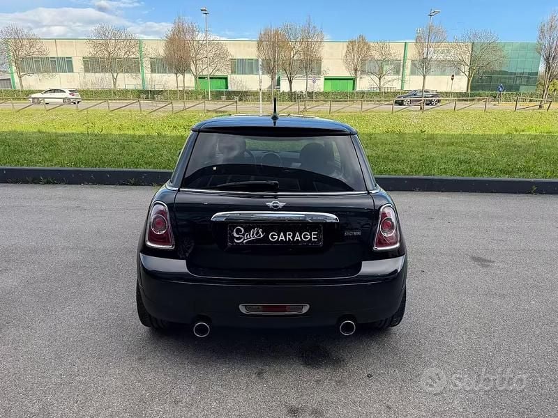Usata Mini ONE 97 CV (71 kW) 2013 Nero Utilitaria