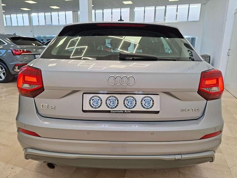 Usata Audi Q2 Business 116 CV (85 kW) 2019 Argento SUV