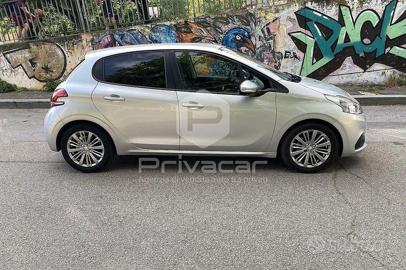 Begagnad Peugeot 208 Active 75 HK (55 kW) 2017 Grå Halvkombi