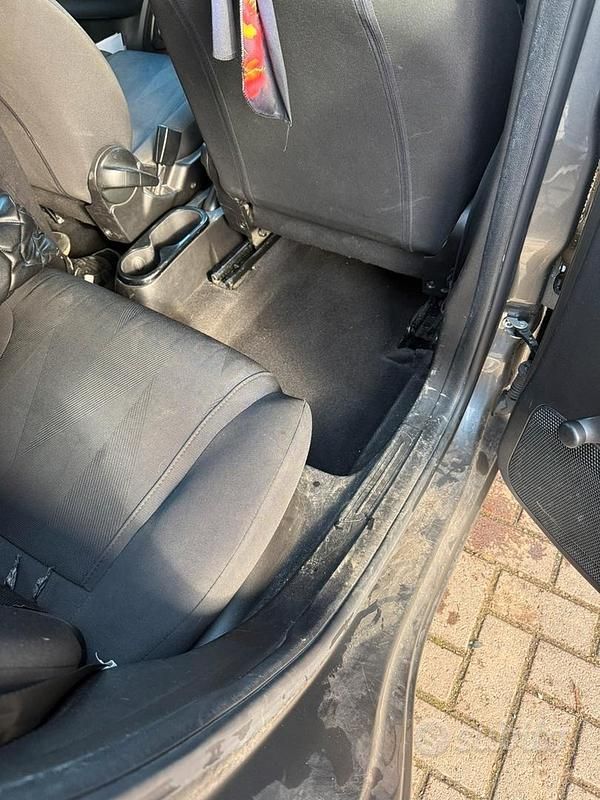 Usata Lancia Ypsilon 2018 Grigio Utilitaria