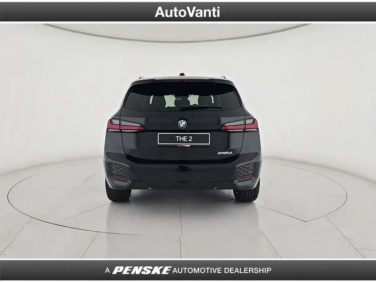 Nuova BMW 218 Active Tourer M Sport 150 CV (110 kW) 2026 Nero Monovolume