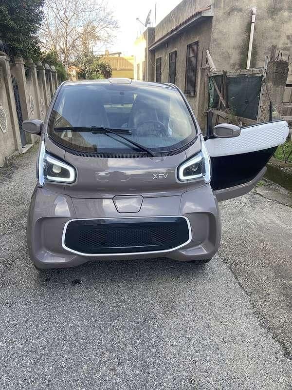 Usata XEV Yoyo 2024 Marrone Utilitaria