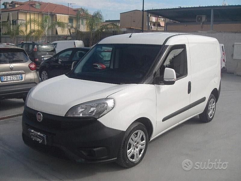 Usata Fiat Doblò 95 CV (69 kW) 2017 Bianco Monovolume