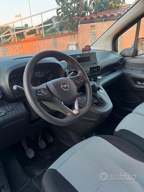Usata Opel Combo 116 CV (85 kW) 2021 Monovolume
