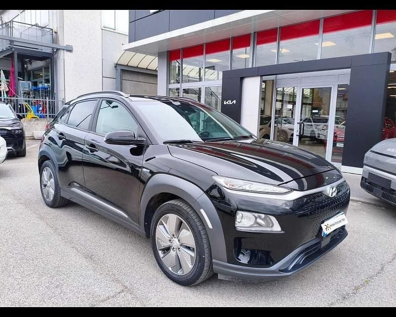 Usata Hyundai Kona XPrime 100 kW (136 CV) 2021 Nero SUV