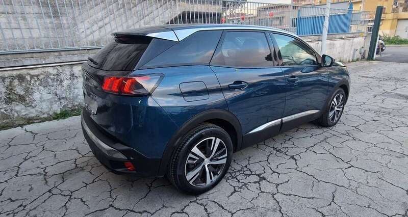 Usata Peugeot 3008 Allure 131 CV (96 kW) 2021 Blu/azzurro SUV