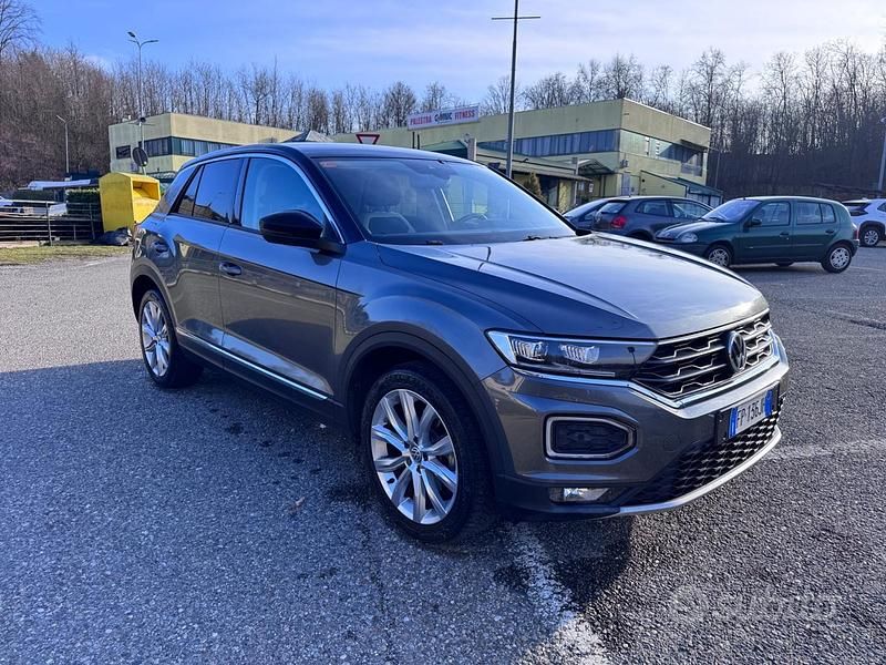 Usata VW T-Roc Advance 150 CV (110 kW) 2018 Grigio SUV