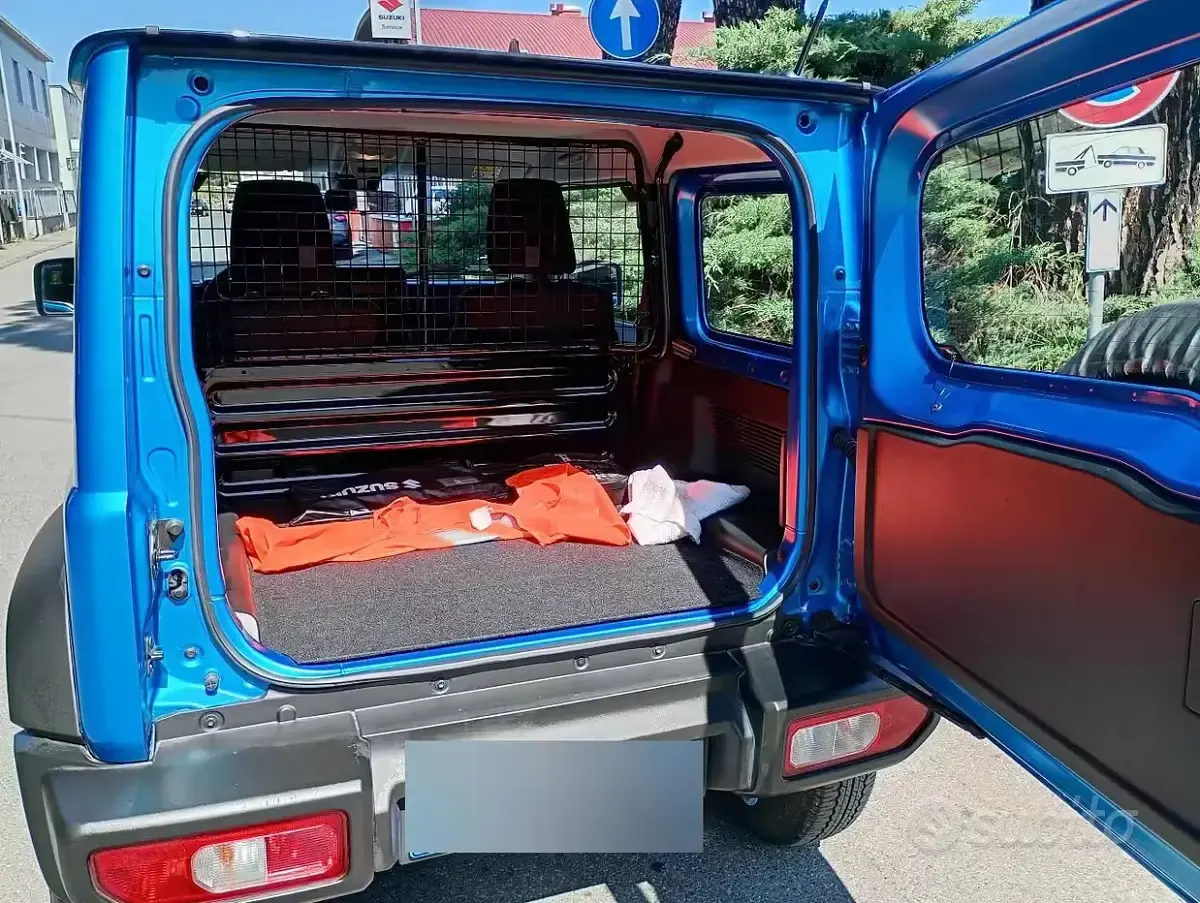 Usata Suzuki Jimny 102 CV (75 kW) 2023 Blu SUV