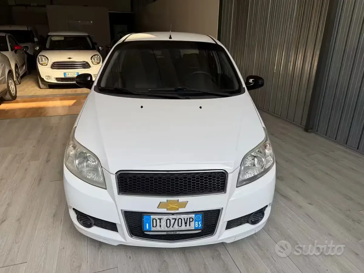 Usata Chevrolet Aveo LS 84 CV (61 kW) 2009 Bianco Utilitaria