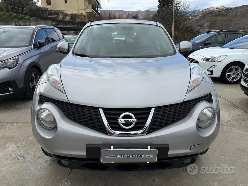Usata Nissan Juke Tekna 110 CV (80 kW) 2012 Grigio SUV