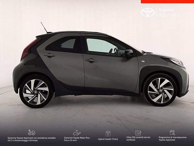 Usata Toyota Aygo X Lounge 72 CV (52 kW) 2022 Black e green SUV