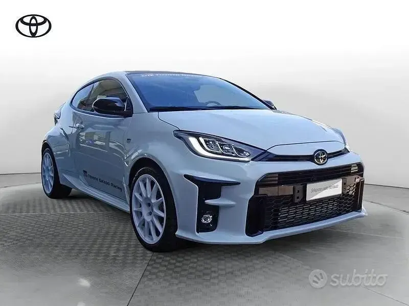 Usata Toyota Yaris 261 CV (191 kW) 2021 Bianco Utilitaria