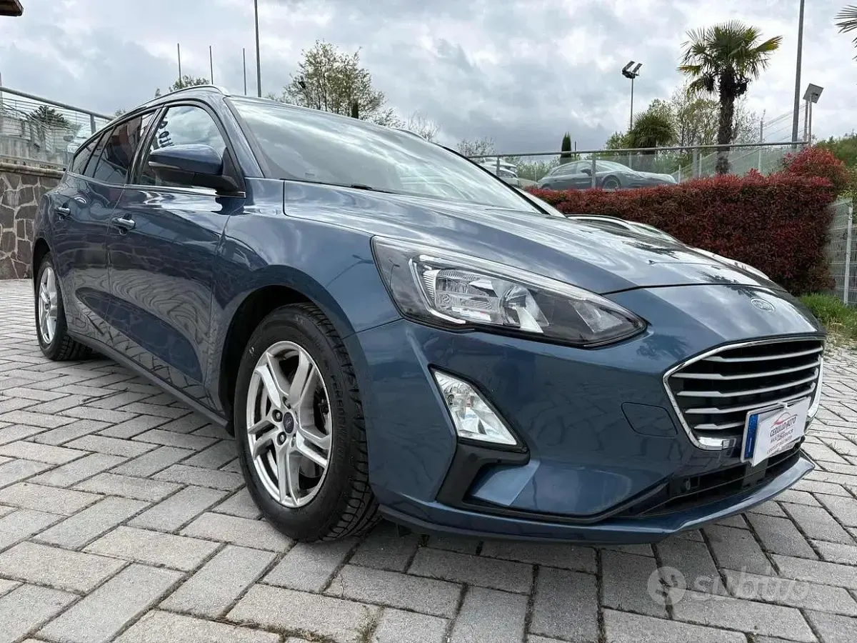 Usata Ford Focus 120 CV (88 kW) 2020 Azzurro Station wagon