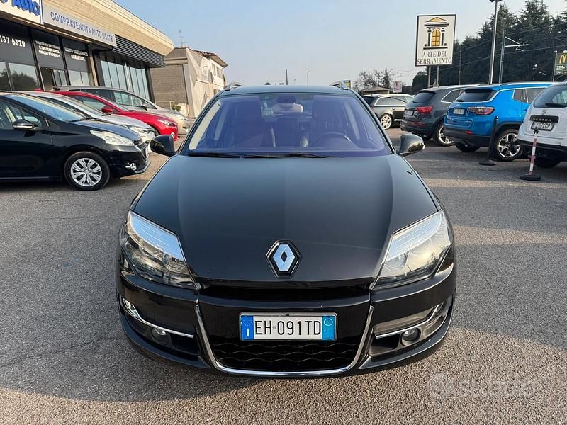 Usata Renault Laguna III 150 CV (110 kW) 2011 Nero Station wagon