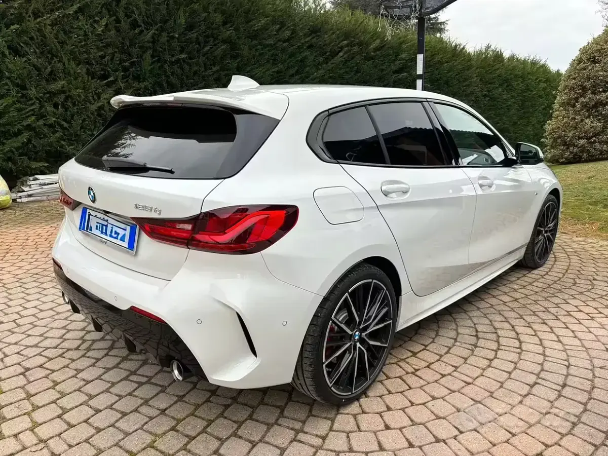 Usata BMW 128 265 CV (194 kW) 2023 Bianco Utilitaria