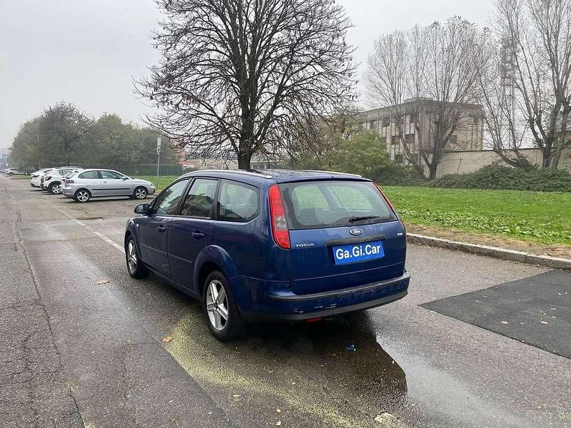 Usata Ford Focus 110 CV (80 kW) 2006 Blu/azzurro Station wagon