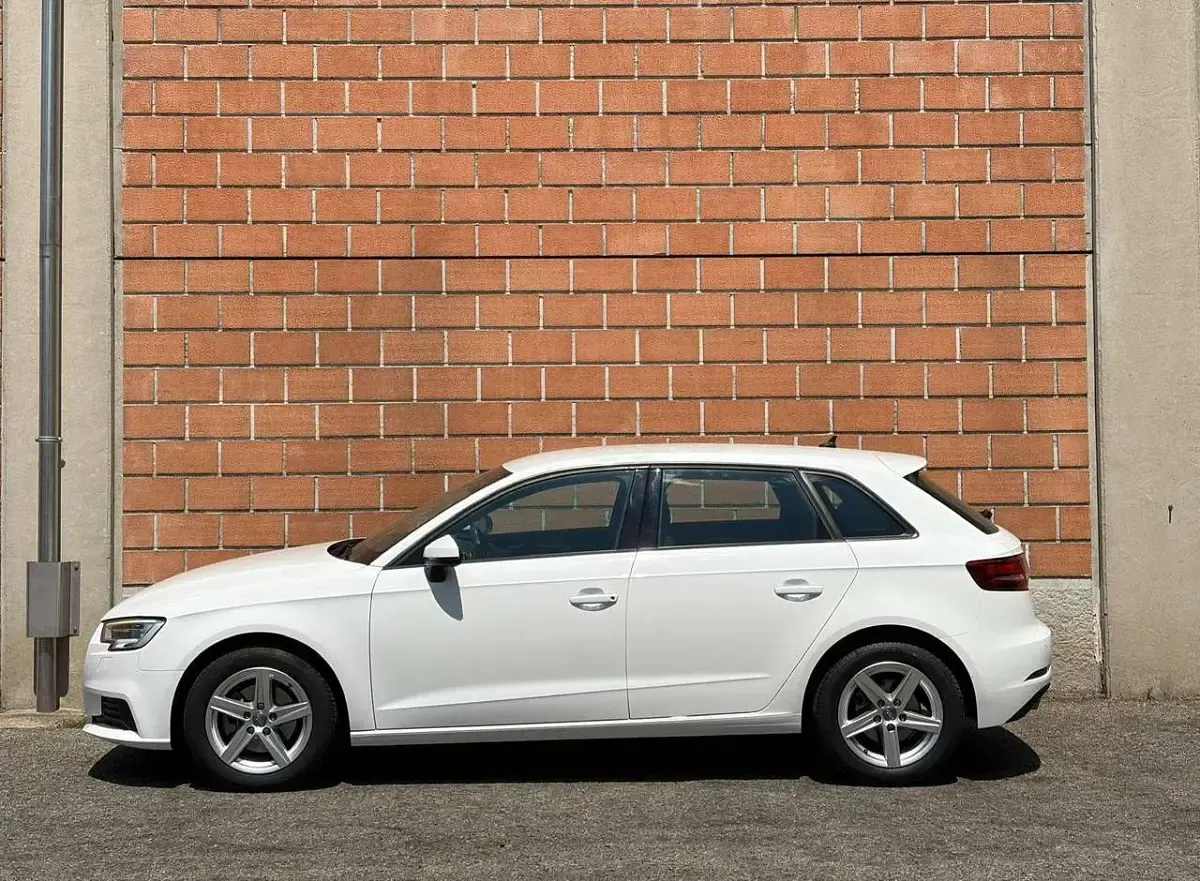 Usata Audi A3 Ambiente 116 CV (85 kW) 2020 Bianco ibis Berlina