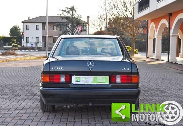 Usata Mercedes 190 126 CV (92 kW) 1993 Grigio Berlina