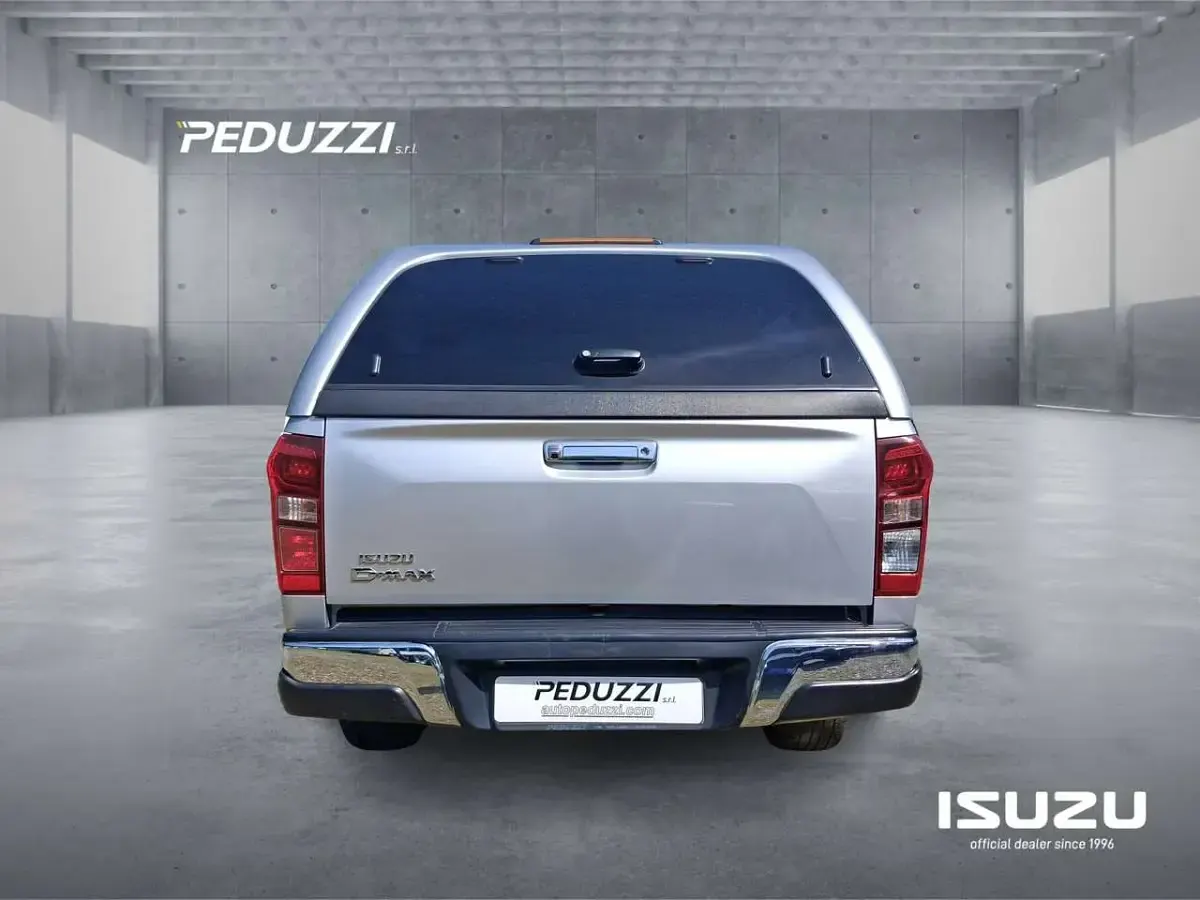 Usata Isuzu D-Max 163 CV (119 kW) 2018 Grigio SUV