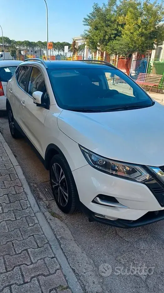 Usata Nissan Qashqai N-Connecta 116 CV (85 kW) 2021 Bianco SUV