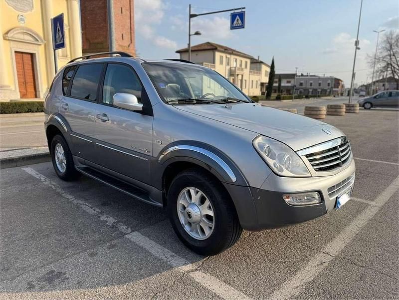Usata Ssangyong (KGM) Rexton 165 CV (121 kW) 2005 Argento SUV