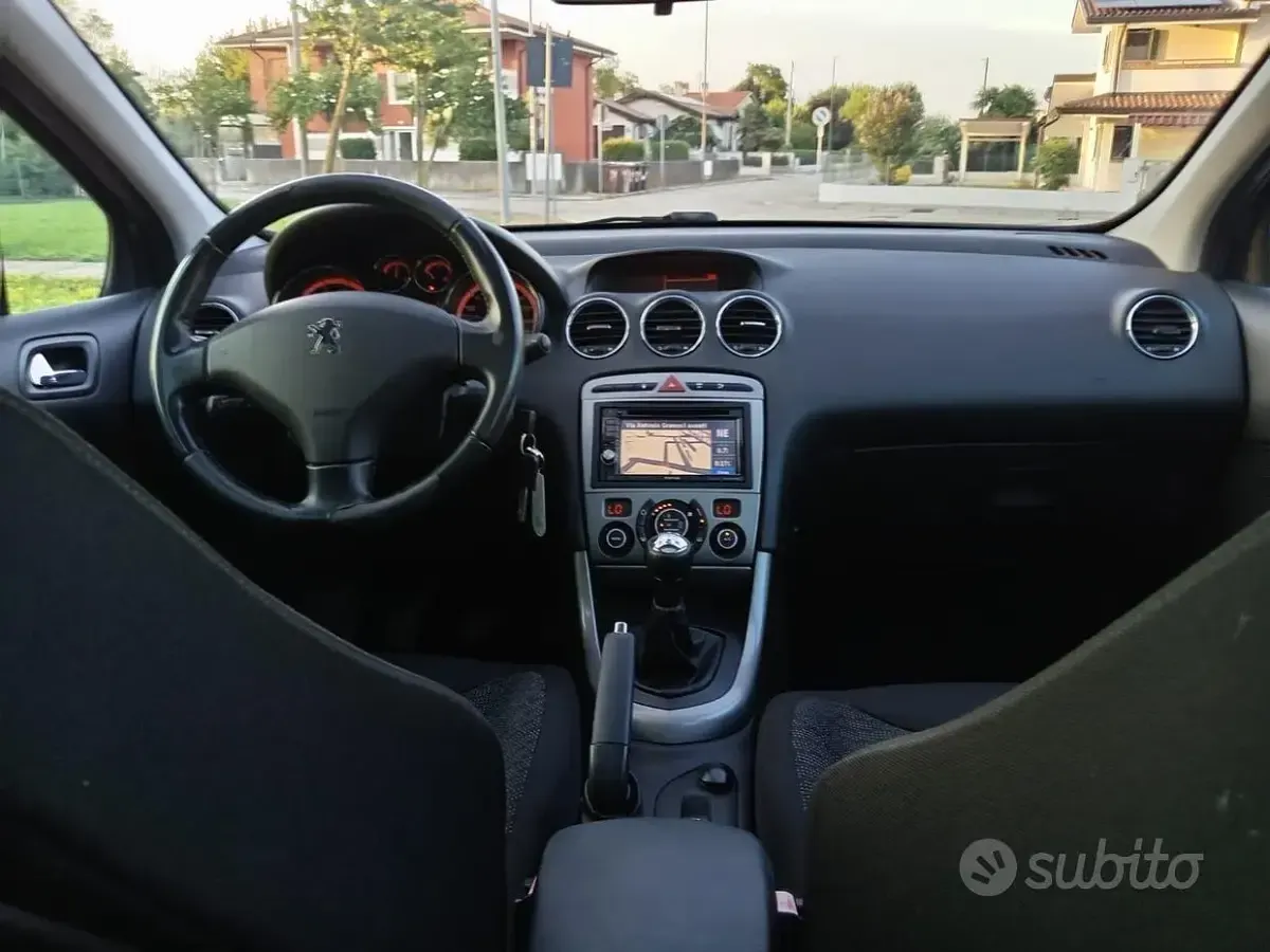 Usata Peugeot 308 120 CV (88 kW) 2010 Grigio Station wagon