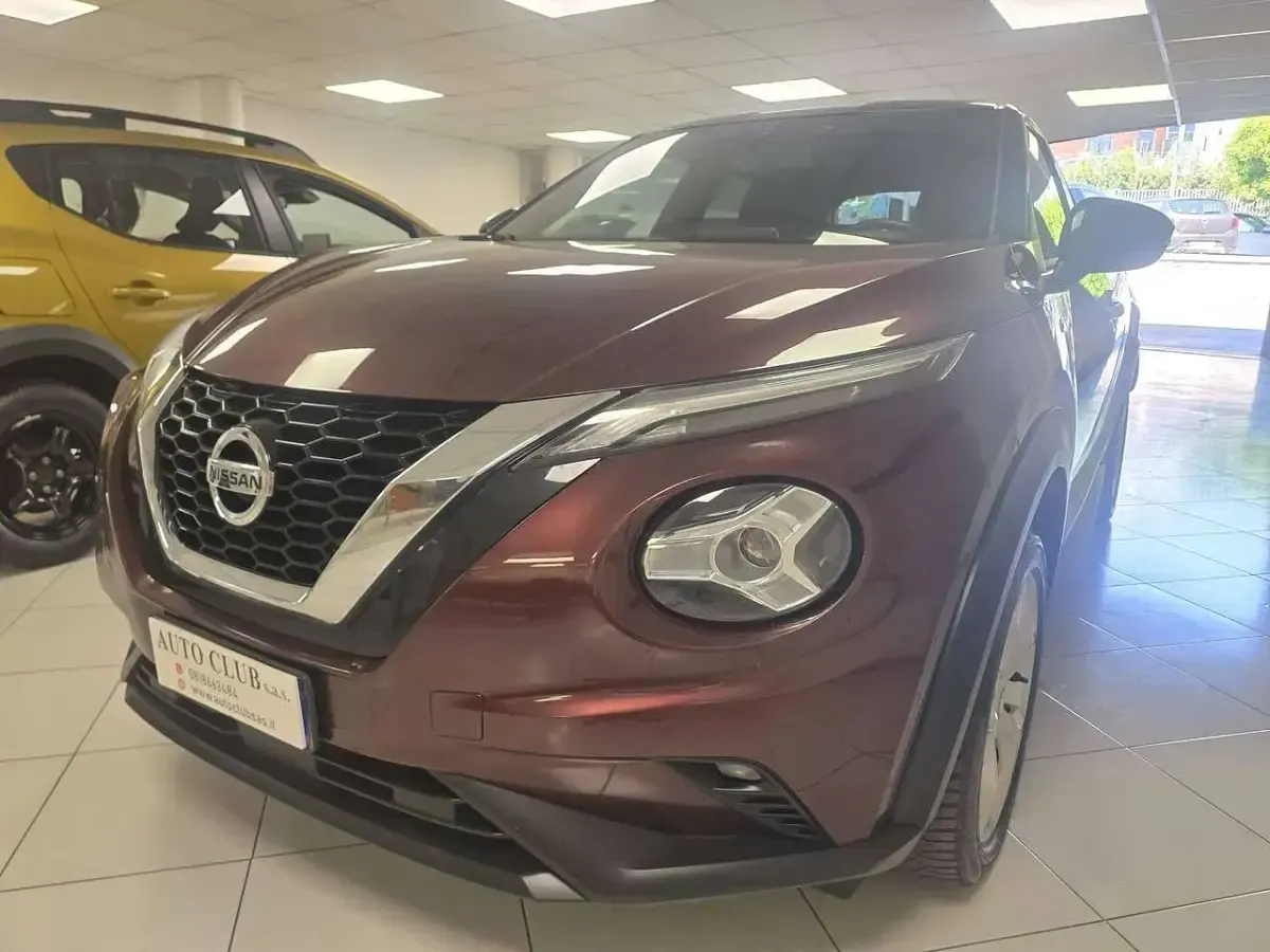 Usata Nissan Juke N-Connecta 114 CV (83 kW) 2021 Amaranto SUV