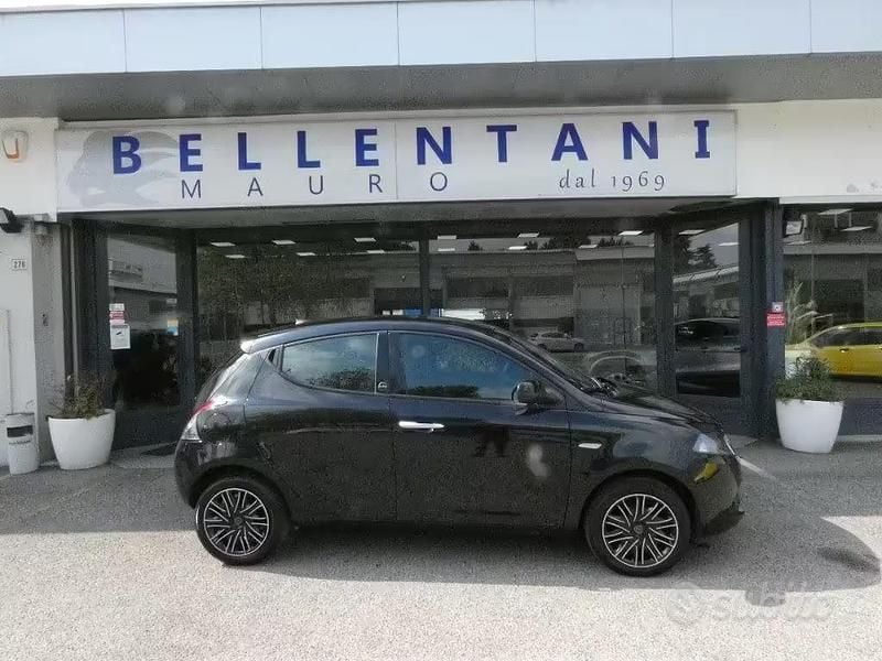 Usata Lancia Ypsilon S 69 CV (50 kW) 2021 Nero Utilitaria