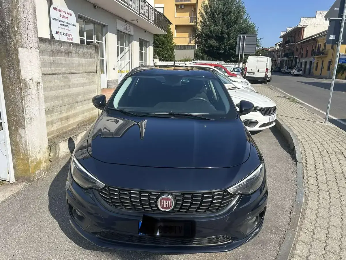 Usata Fiat Tipo Easy 120 CV (88 kW) 2019 Blu navy Berlina