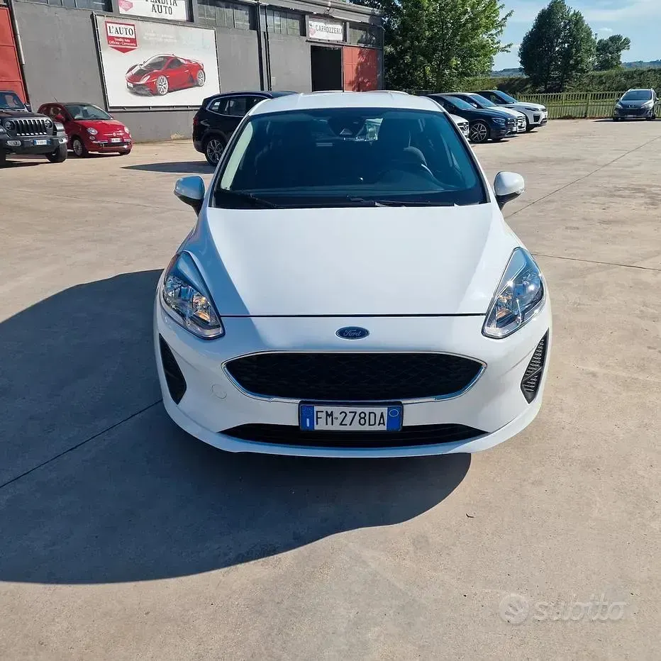 Usata Ford Fiesta Titanium 86 CV (63 kW) 2017 Bianco Utilitaria