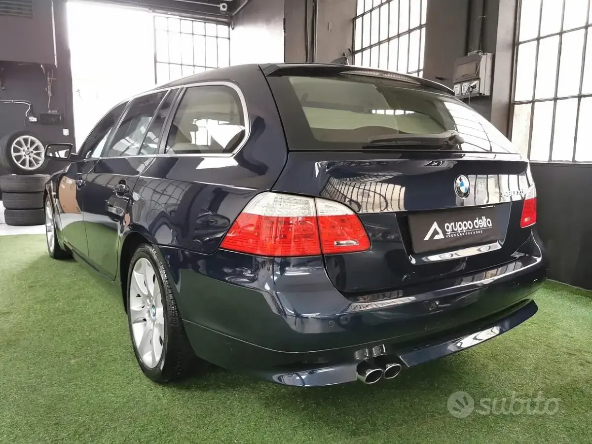 Usata BMW 530 235 CV (172 kW) 2007 Blu Station wagon