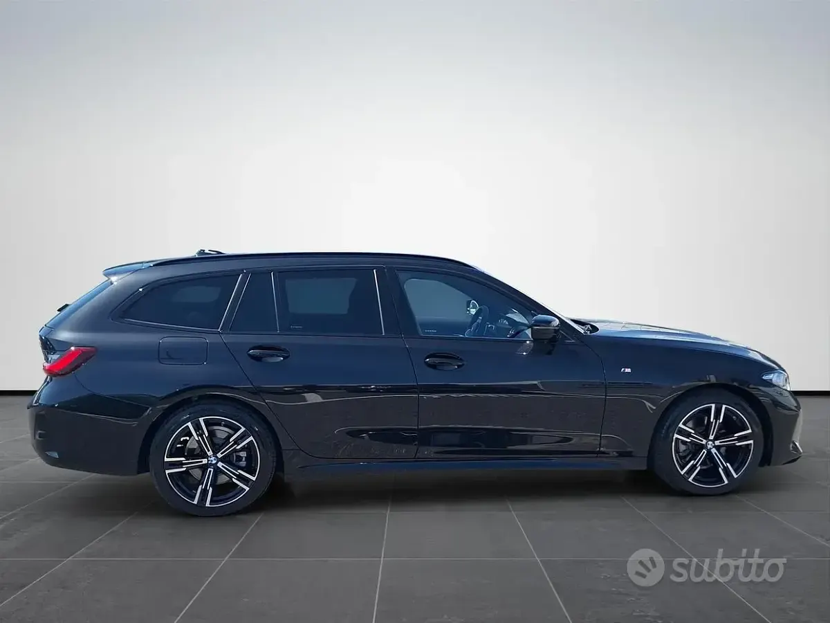 Nuova BMW 320 Comfort Edition 190 CV (139 kW) 2026 Black sapphire metallizzato Station wagon
