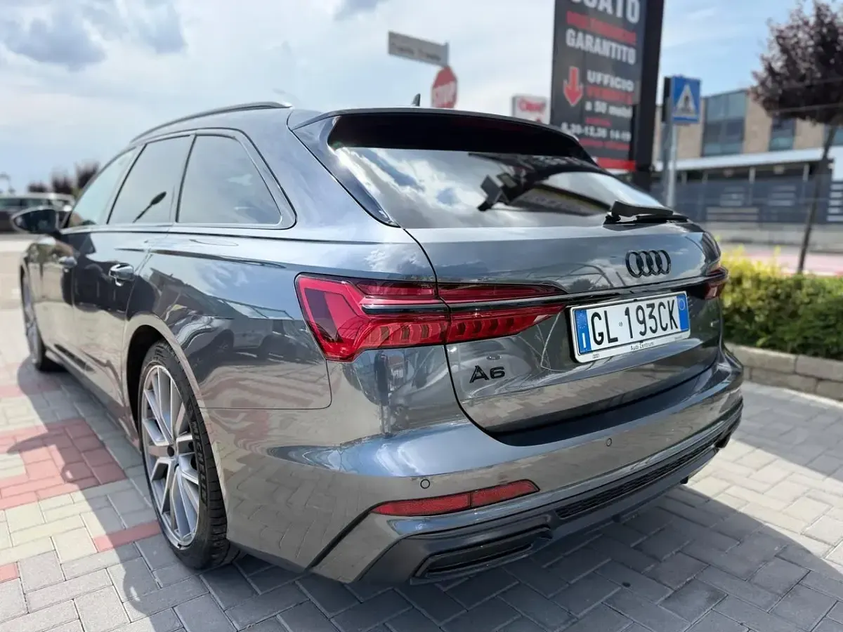 Usata Audi A6 S-Line 245 CV (180 kW) 2023 Grigio Station wagon