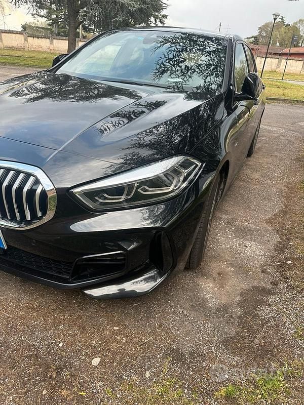 Usata BMW 118 150 CV (110 kW) 2021 Nero Utilitaria