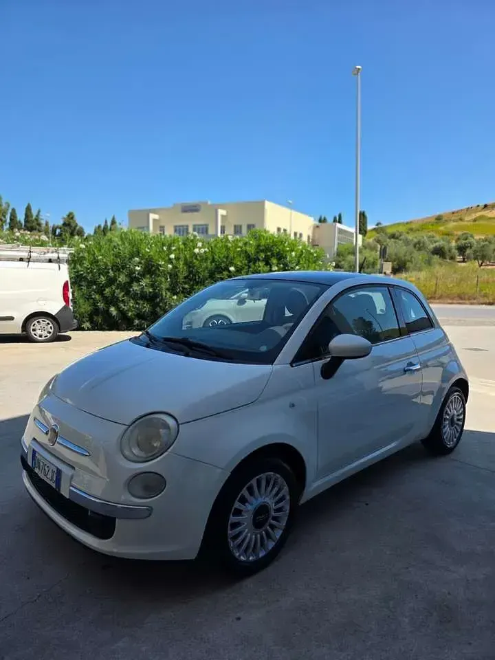 Usata Fiat 500 Lounge 75 CV (55 kW) 2008 Bianco Berlina