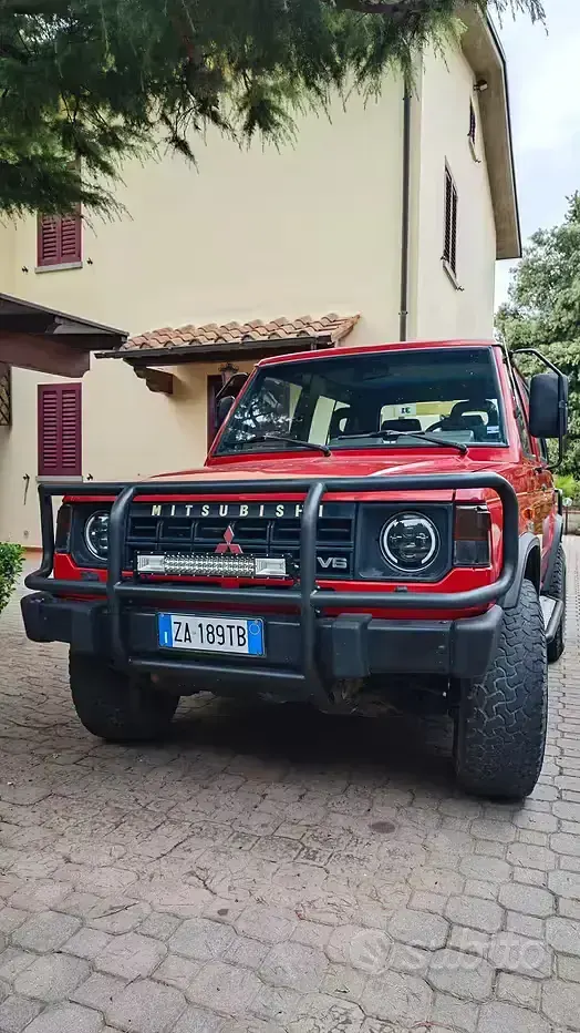 Usata Mitsubishi Pajero 141 CV (103 kW) 1990 Rosso SUV