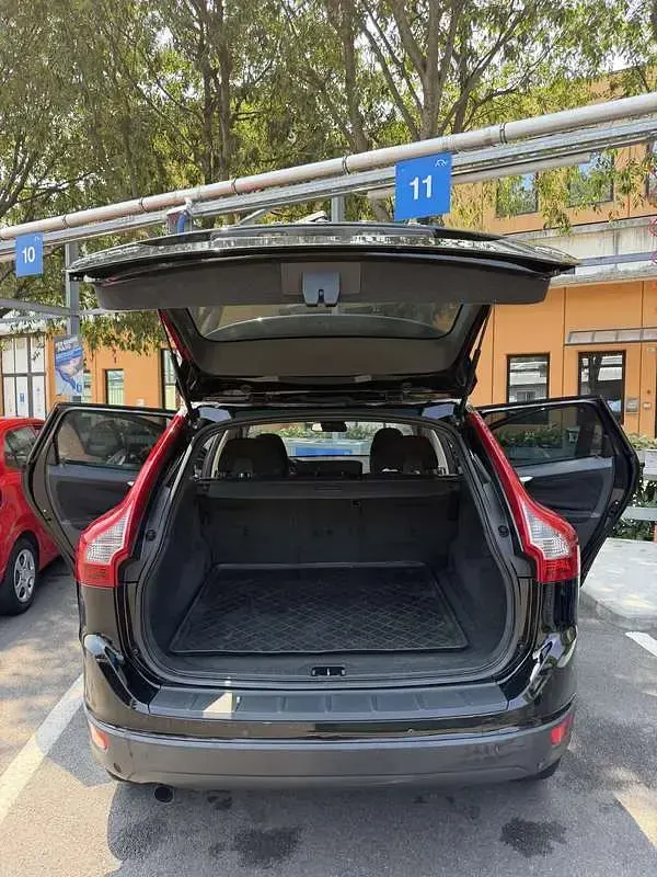 Usata Volvo XC60 Momentum 163 CV (119 kW) 2012 Nero SUV