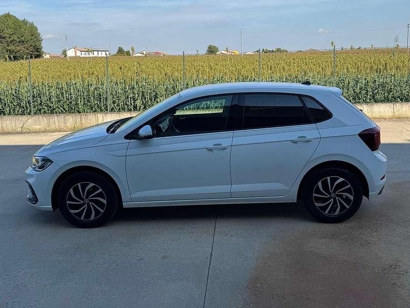 Usata VW Polo Life 80 CV (58 kW) 2023 Bianco Utilitaria