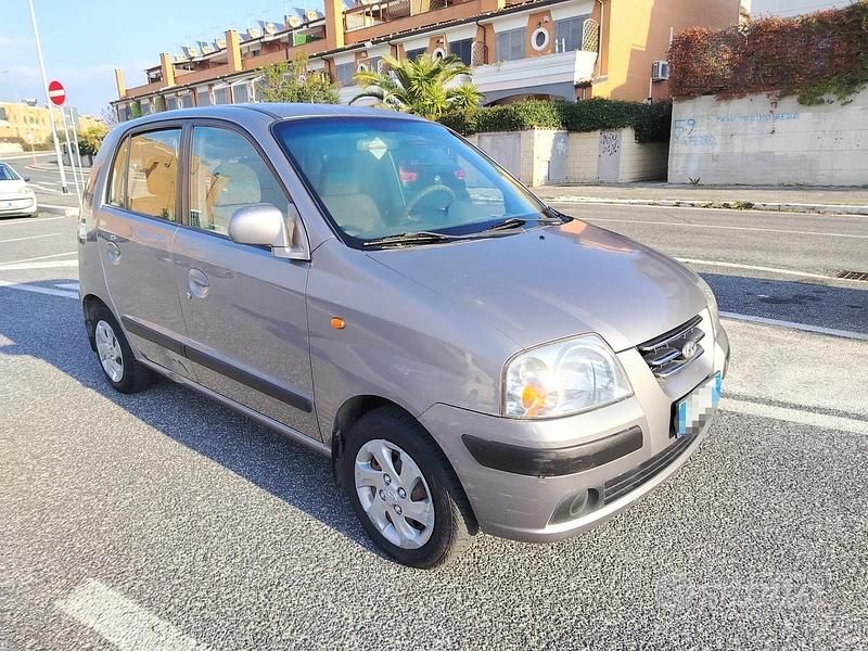 Usata Hyundai Atos Active 59 CV (43 kW) 2004 Grigio Utilitaria