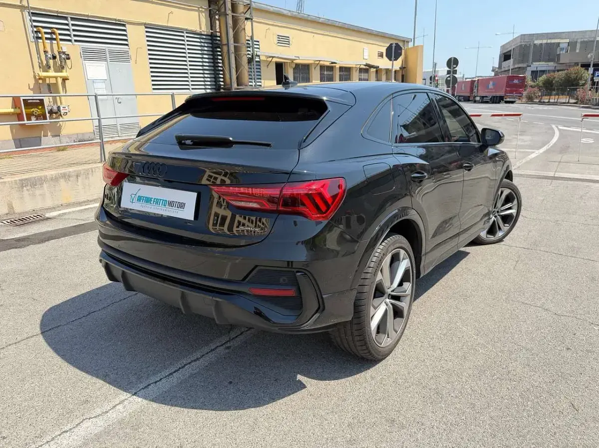 Usata Audi Q3 Sportback S-Line 190 CV (139 kW) 2024 Nero SUV