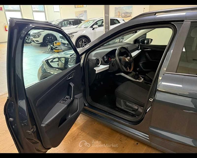 Usata Seat Arona Style 95 CV (69 kW) 2022 Grigio SUV