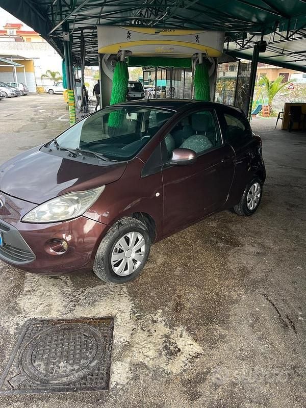 Usata Ford Ka 75 CV (55 kW) 2012 Marrone Utilitaria