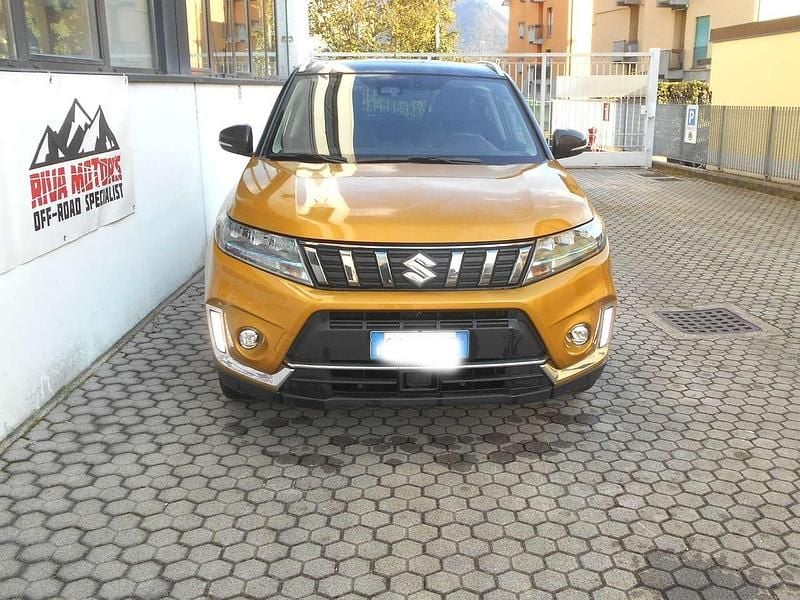 Usata Suzuki Vitara 102 CV (75 kW) 2023 Giallo tibet SUV