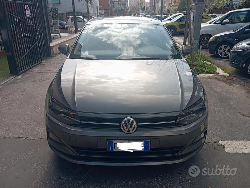 Usata VW Polo Comfortline 75 CV (55 kW) 2018 Grigio Utilitaria