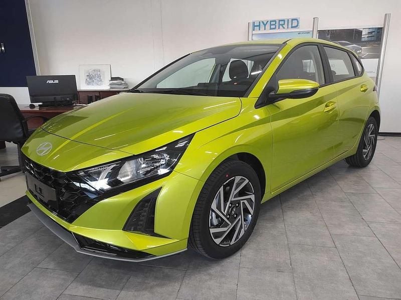 Usata Hyundai i20 101 CV (74 kW) 2023 Verde Utilitaria